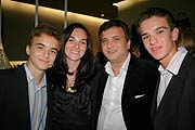 Geschäftsführerin Svetlana Judanika mit Familie (Foto: Martin Schmitz)